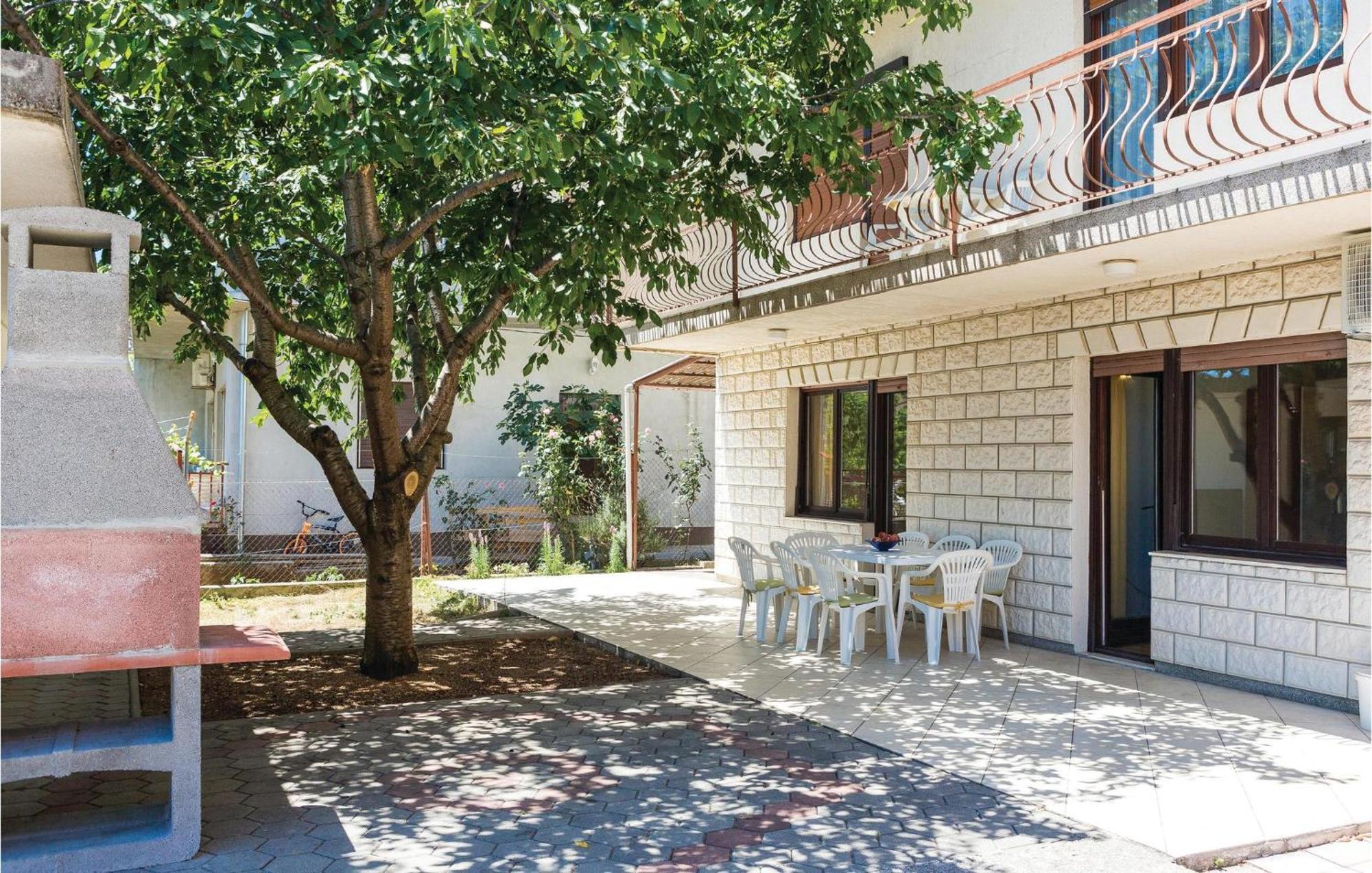3 Bedroom Gorgeous Apartment In トロギール エクステリア 写真