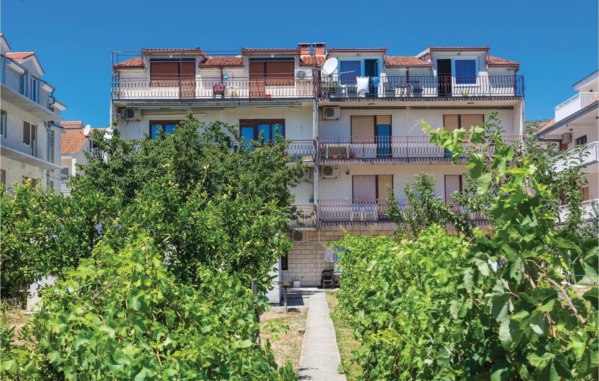 3 Bedroom Gorgeous Apartment In トロギール エクステリア 写真