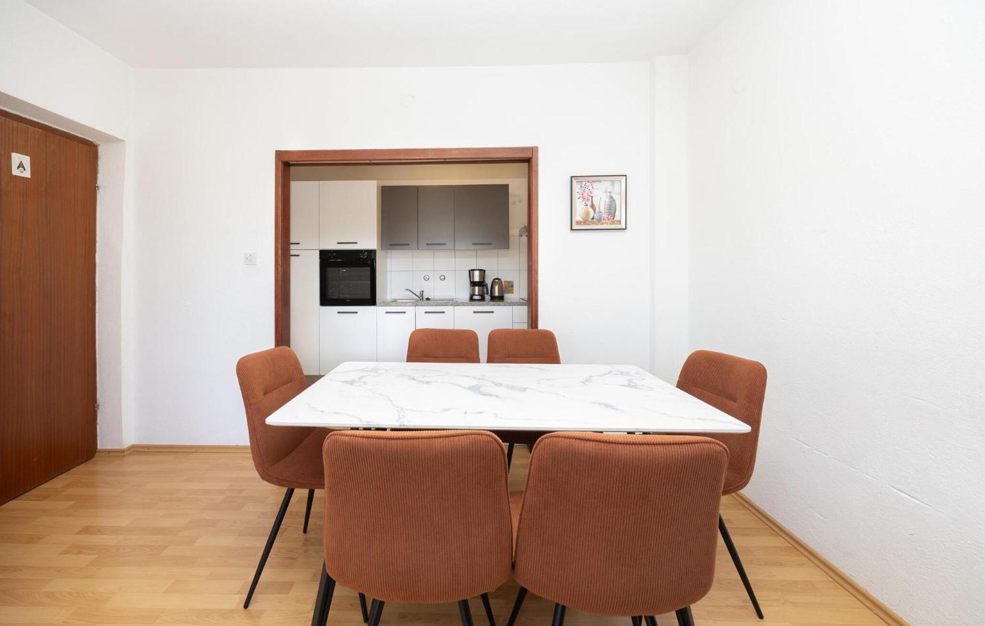 3 Bedroom Gorgeous Apartment In トロギール エクステリア 写真